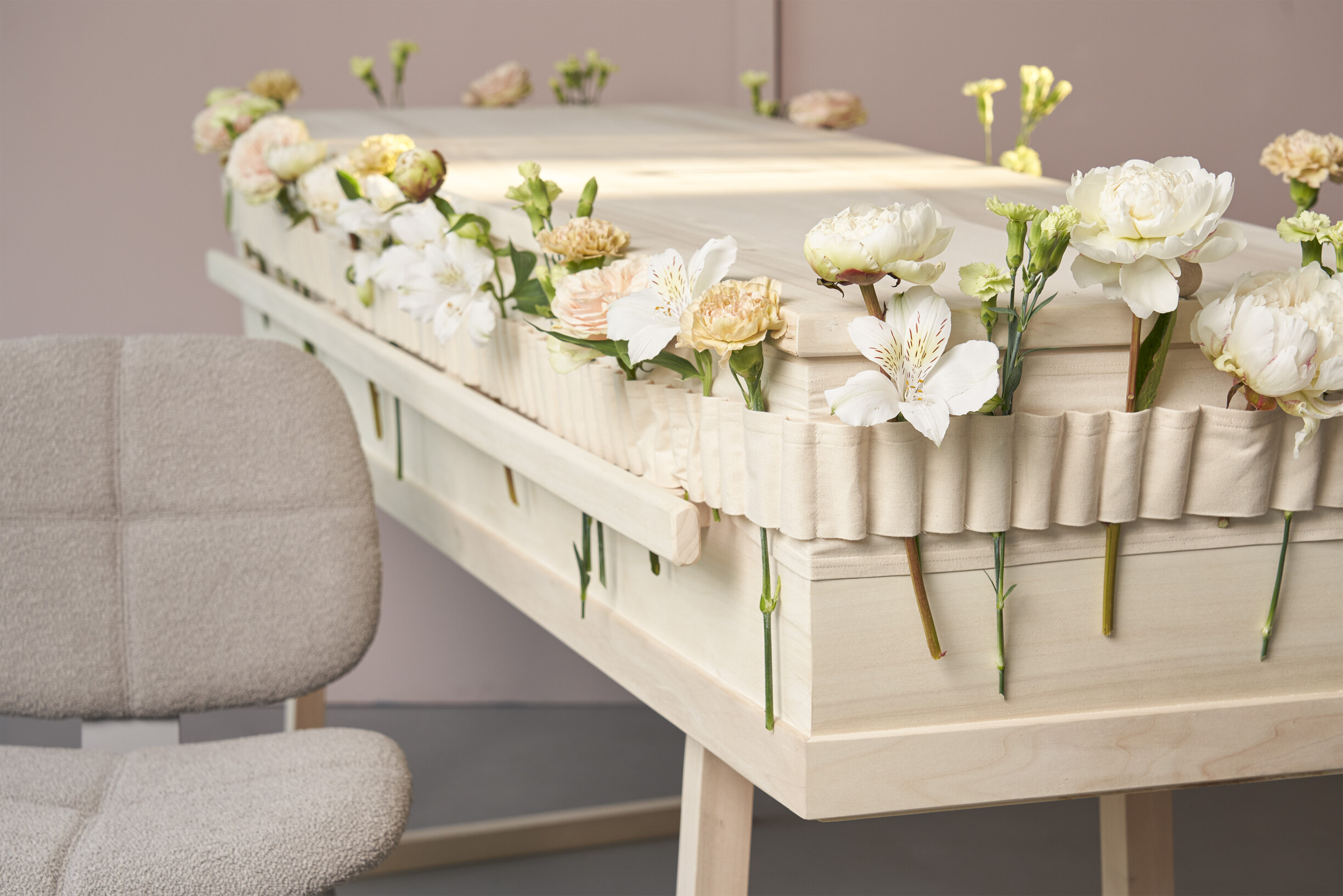 Van Wijk Uitvaartkisten in Capelle aan den IJssel | Uitvaartzorg | Vergelijk zorg & tarieven