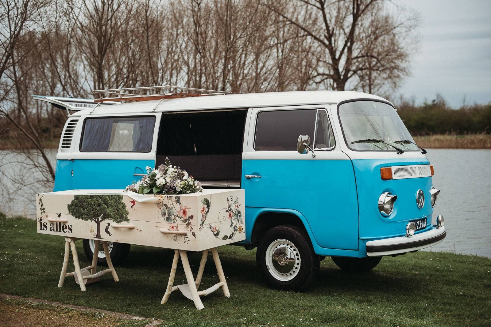 KlassiekeRouwautos.nl in Hoogblokland | Uitvaartzorg | Vind passende begeleiding