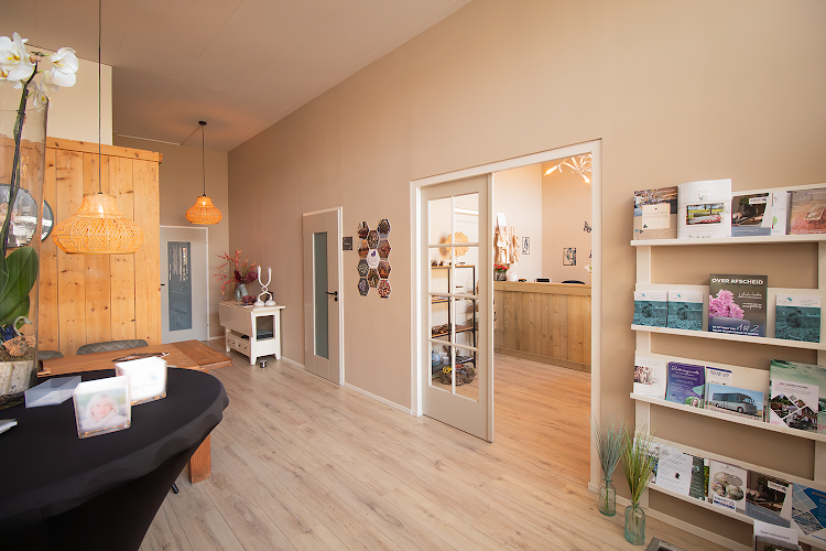 Afscheidshuis De Uitvaartwens in Spanbroek | Uitvaartbegeleider | Vergelijk diensten en tarieven