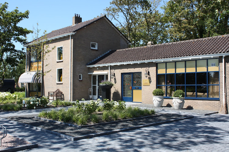 Afscheidshuis 'de Vlindertuin' Uitvaartzorg in Den Helder | Uitvaartonderneming | Vergelijk en bespaar