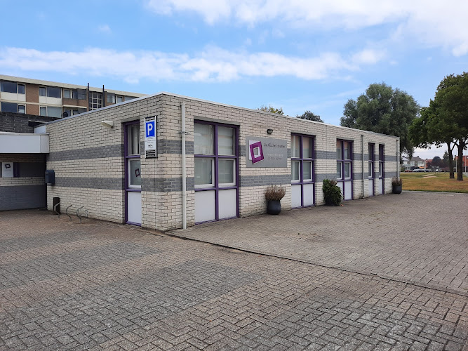 Afscheidskamer Conny Schot in Bergen op Zoom | Uitvaartbegeleider | Vergelijk tarieven