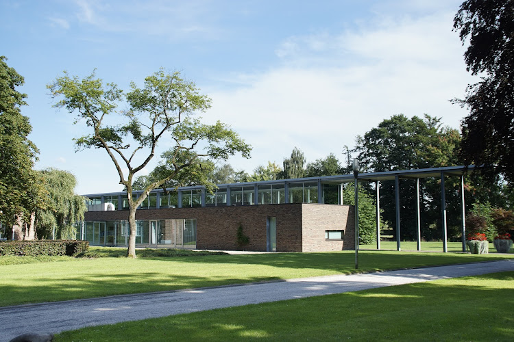 Arabesque uitvaartverzorging in Zwolle | Afscheidsbegeleider | Vergelijk tarieven