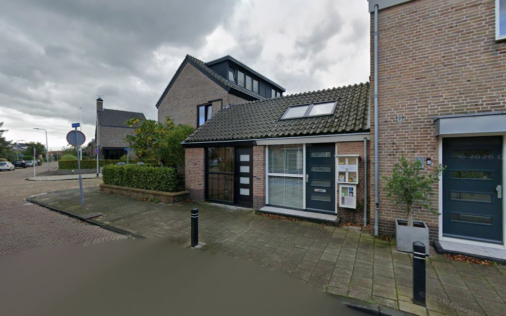 Areen van der Plas Uitvaartbegeleiding in Rijnsburg | Uitvaartzorg | Eerlijk en transparant