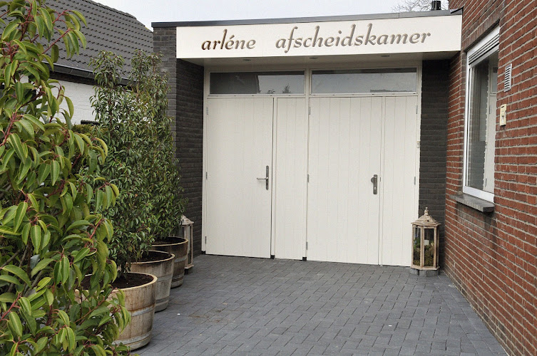 Arlene Uitvaartbegeleiding in Nederweert | Uitvaartonderneming | Vergelijk en bespaar