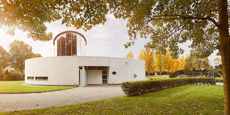 Aula Begraafplaats De Essenhof in Puttershoek | Uitvaartcentrum | Vind de beste uitvaartondernemer