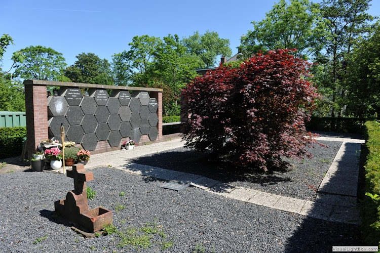 Begraafplaats Hoge Rijndijk in Zoeterwoude | Uitvaartzorg | Vergelijk zorg & tarieven