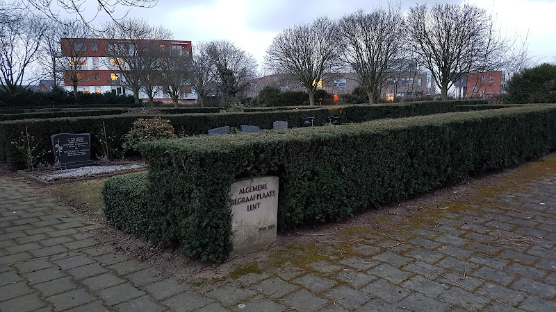 Begraafplaats Notenlaantje in Nijmegen | Uitvaartonderneming | Uw keuzehulp