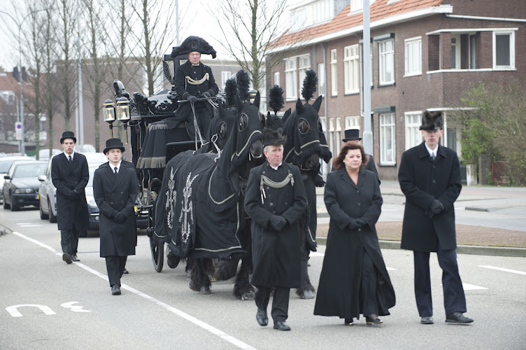 Begrafenis & Crematieverzorging Janneke den in Middelburg | Uitvaartverzorger | Transparant en eerlijk
