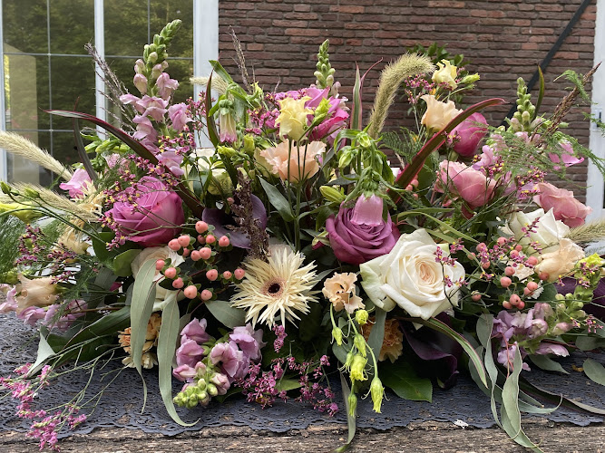 Blom Bijzondere Rouwbloemen in Doorwerth | Bloemist | Onafhankelijk vergelijker