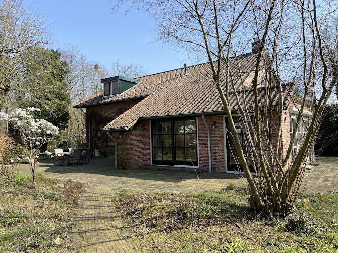 Buiten Afscheid - Hella de Wit in Prinsenbeek | Uitvaartonderneming | Vind passende begeleiding