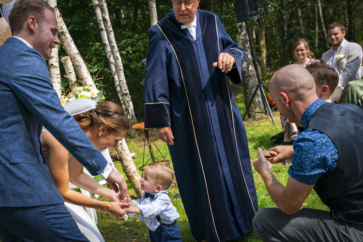 Carina Calis Fotografie (Trouw in Eemnes | Uitvaartonderneming | Uw keuzehulp