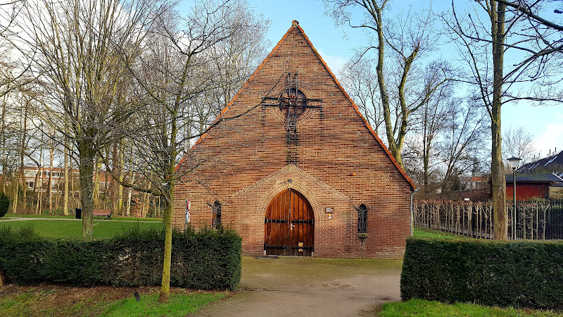 Cemetery Emaus in Vlaardingen | Uitvaartzorg | Wij helpen u kiezen
