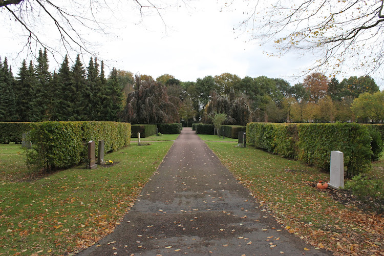 Centrale Begraafplaats West in Tilburg | Uitvaartbegeleider | Vergelijk zorg & tarieven