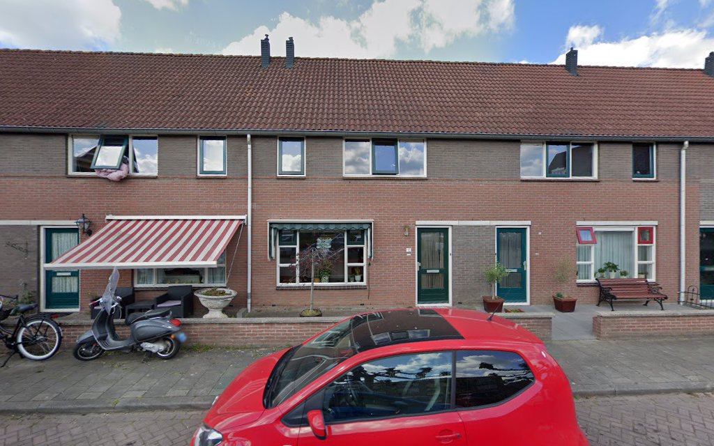 Christa Steevensz Uitvaartbegeleiding in Deventer | Uitvaartbegeleider | Bespaar door transparantie