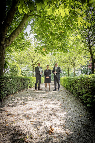 Christelijke Begrafenisverzorging Zeeland in Vlissingen | Uitvaartonderneming | Eerlijk en transparant