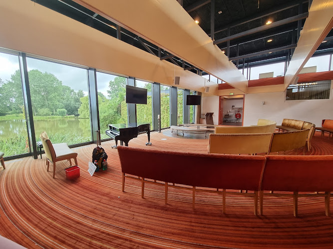 Crematorium Schagen | Afscheidsbegeleider | Bespaar door transparantie