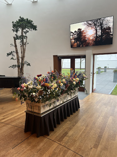 Daan Hofman Uitvaartbegeleider in Amsterdam | Uitvaartverzorger | Bespaar door transparantie