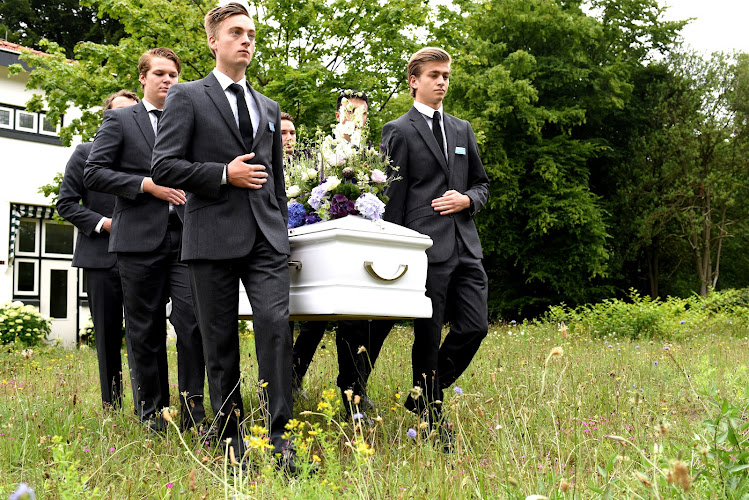 Dagliefste...Uitvaartverzorging en begeleiding in Noordwijk | Uitvaartonderneming | Vergelijk diensten en tarieven