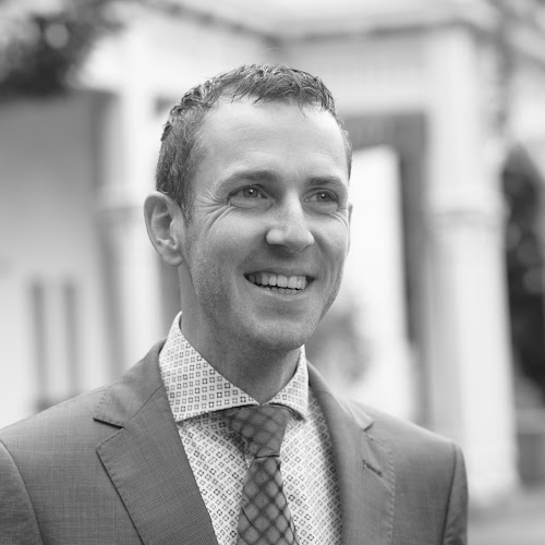 De Bakker Advocaten & Erfrechtspecialisten - Ook in Hendrik-Ido-Ambacht | Afscheidsbegeleider | Uw keuzehulp