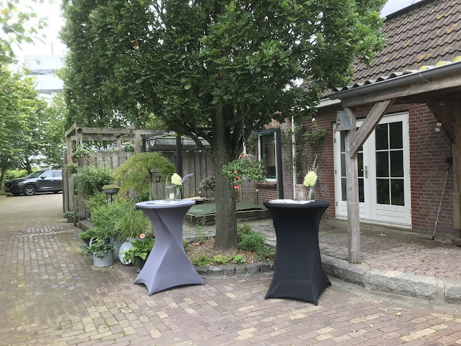 De Kleine Poort in Roelofarendsveen | Uitvaartzorg | Vind passende begeleiding