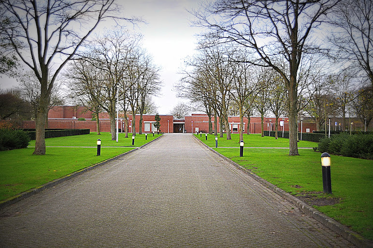 DELA Crematorium Maaslanden in Nieuwkuijk | Uitvaartbegeleider | Uw keuzehulp