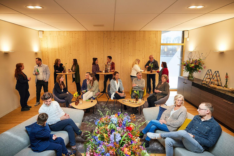 DELA Hoentocht - Crematorium en uitvaartcentrum in Groningen | Uitvaartbegeleider | Uw zorggids in de regio