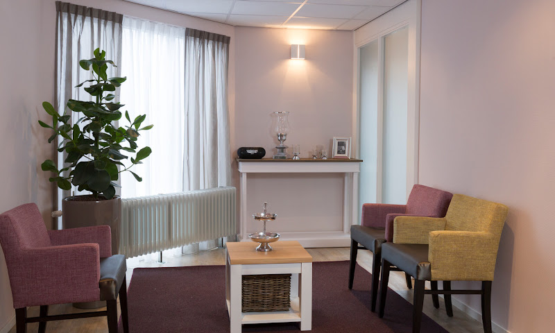 DELA Sprengebeek - uitvaartcentrum in Apeldoorn | Uitvaartzorg | Vind de juiste uitvaartondernemer