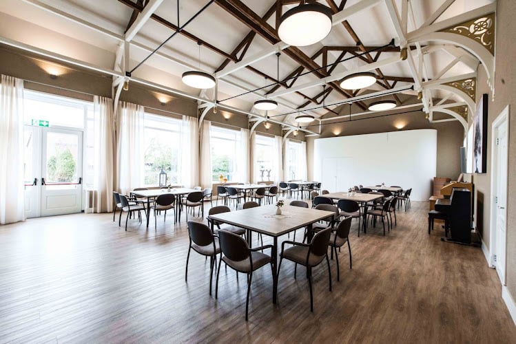 Diakonia Verenigingsgebouw Kerk in Oude-Tonge | Uitvaartverzorger | Vergelijk tarieven