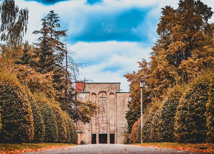 Diny Neplenbroek in Diemen | Uitvaartcentrum | Vergelijk tarieven