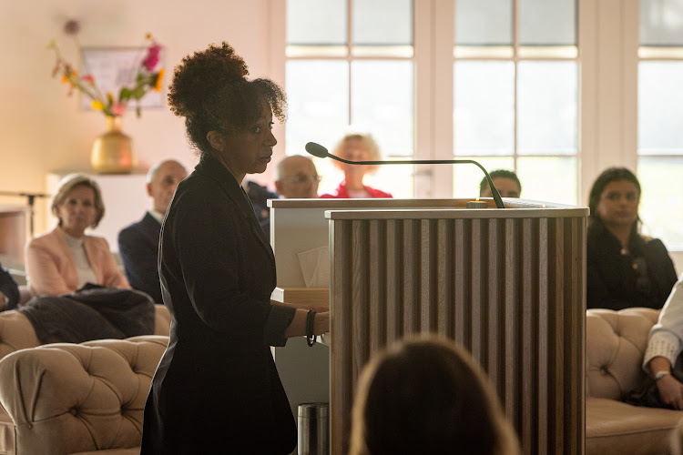 Doodgewoon Uitvaartzorg in Amsterdam | Afscheidsbegeleider | Eerlijke vergelijking