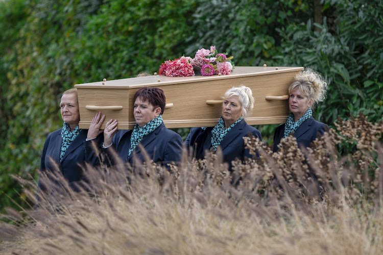 Draagstersgilde in Oud-Beijerland | Uitvaartcentrum | Wij helpen u kiezen