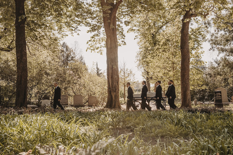 Dragers & Verzorging Utrecht B.V. | Uitvaartonderneming | Transparante tarieven