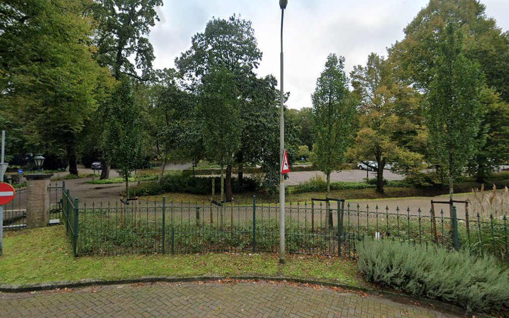 Facultatieve Divisie Crematoria & Begraafplaatsen in Driehuis NH | Uitvaartbegeleider | Wij helpen u kiezen