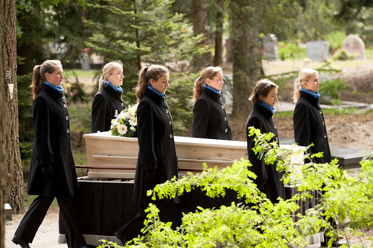 Ferentes - 'Your Partner in Style' in Utrecht | Uitvaartonderneming | Wij helpen u kiezen