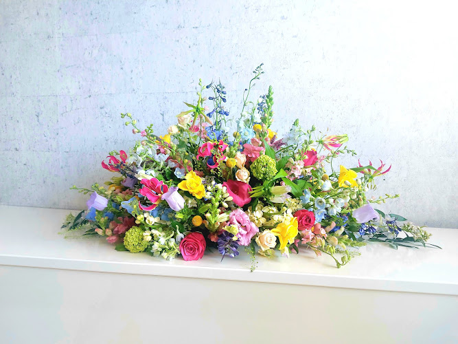 Flora Memoria uitvaartbloemist in Almere | Uitvaartbloemist | Vergelijk zorg & tarieven