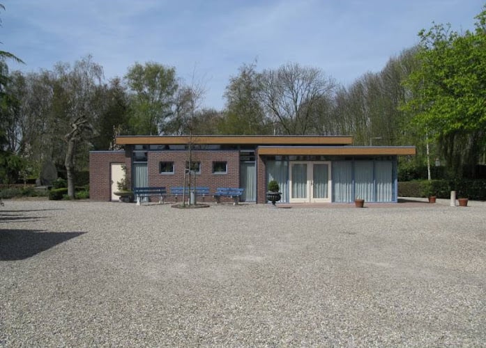 Foundation Protestant Cemetery Charlois in Rotterdam | Uitvaartzorg | Bespaar door transparantie