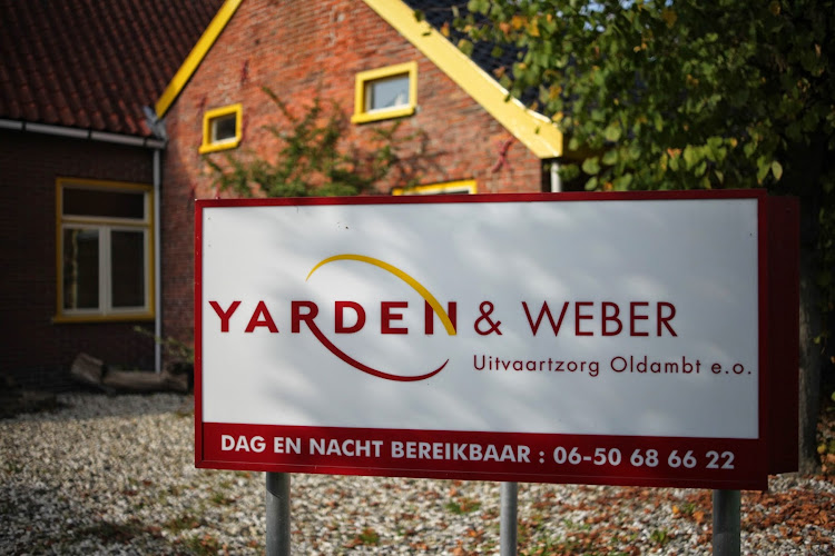 Francien Weber uitvaartzorg in Finsterwolde | Afscheidsbegeleider | Bespaar door transparantie