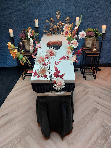 Gerda en Marloes Bekema Uitvaartverzorging in Middenmeer | Uitvaartzorg | Vergelijk zorg & tarieven