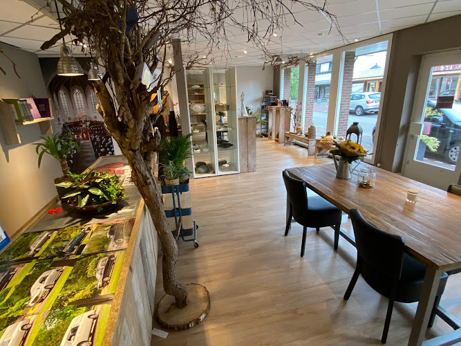 Henk Landkroon Uitvaartverzorging in Neede | Uitvaartbegeleider | Transparante tarieven