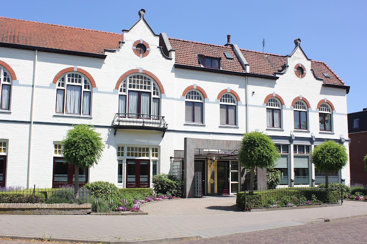 Herman Bakker Uitvaartzorg in Deventer | Uitvaartonderneming | Vergelijk aanbieders in de regio