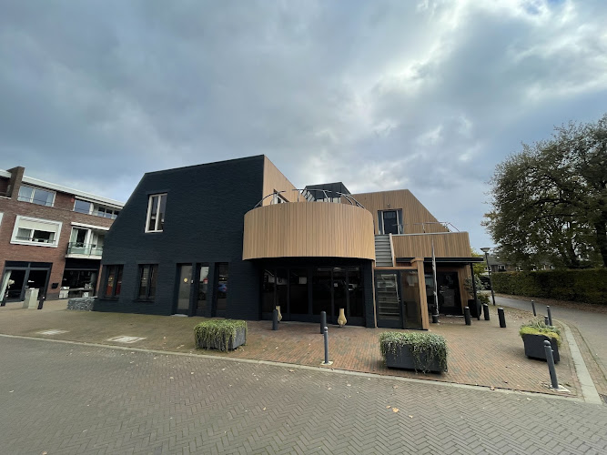 Het Cranendoncks Afscheidshuys in Maarheeze | Uitvaartverzorger | Uw gids voor uitvaarten