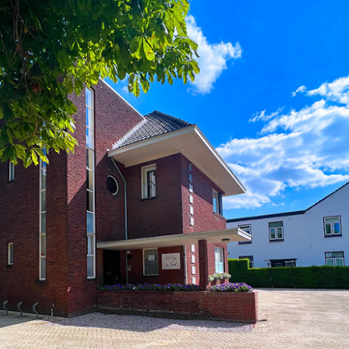 Het Huys van Troost - Waarborgt professionele in Weert | Uitvaartonderneming | Eerlijke vergelijking