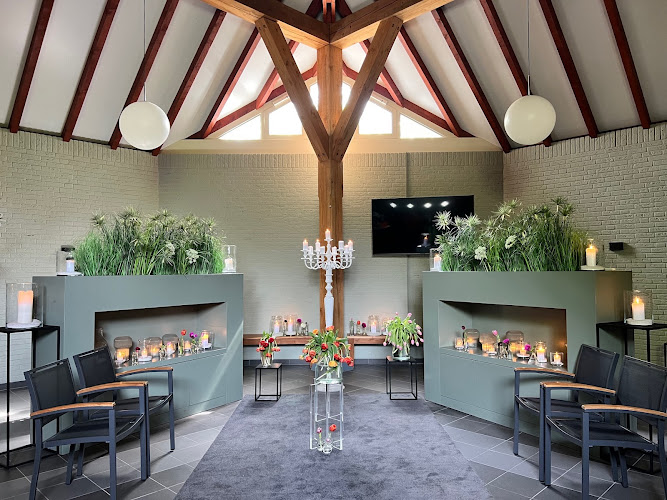 Hommage Uitvaarten - Uitvaartonderneming Son in Son en Breugel | Uitvaartzorg | Vergelijk de beste bedrijven