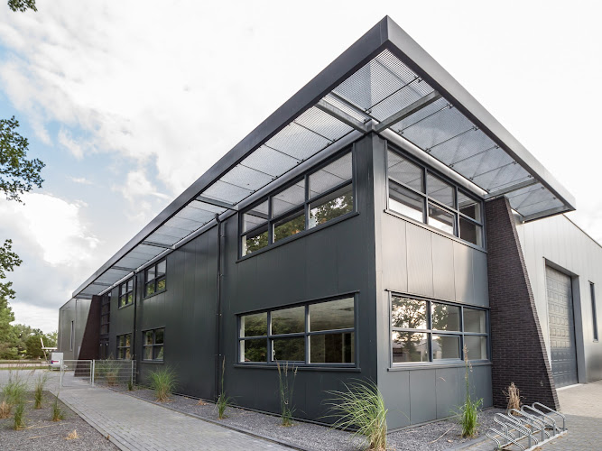 Hoogland B.V. Uitvaartkisten - Uitvaartvervoer in Burgum | Uitvaartzorg | Keuzehulp uitvaartzorg