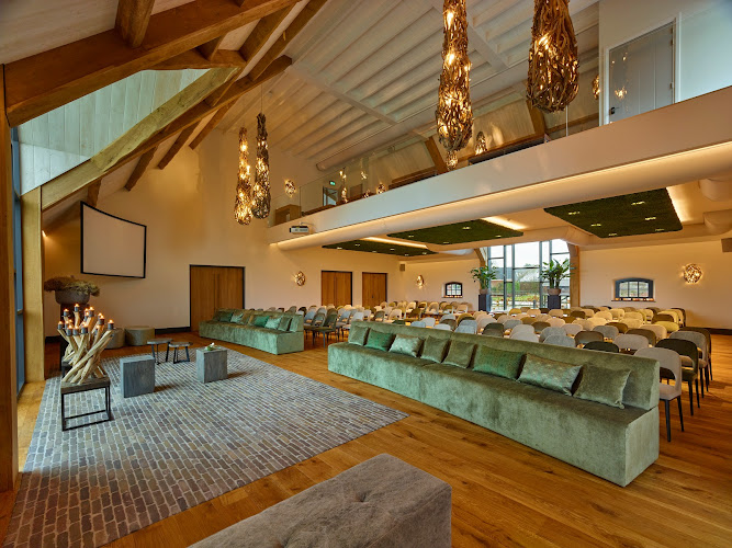 Intens uitvaarten - De Afscheidshoeve in Hoogeloon | Uitvaartonderneming | Vergelijk diensten en tarieven