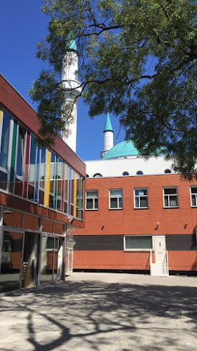 Islamitische uitvaart Milli Gorus in Hoogvliet Rotterdam | Uitvaartonderneming | Transparante dienstverlening