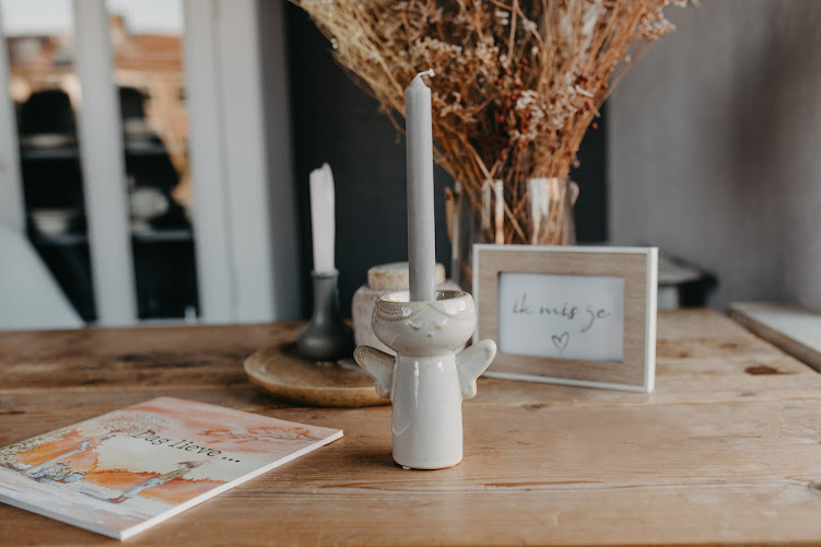 Jeannet Rausch Uitvaartbegeleiding in Hoornaar | Uitvaartverzorger | Eerlijke vergelijking