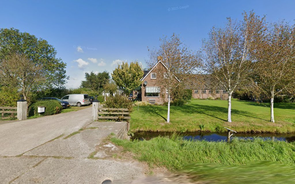 Landheer Stukhuster in Warten | Uitvaartzorg | Vergelijk en bespaar