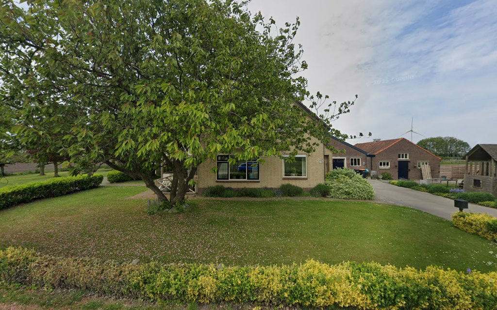 Liefdevolle uitvaartbegeleiding Yvonne Out Breed in Westwoud | Uitvaartverzorger | Transparante dienstverlening