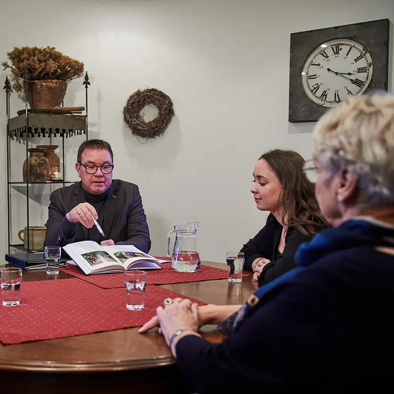 Mariakerk Krewerd | Uitvaartbegeleider | Vergelijk diensten en tarieven